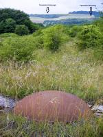 Ligne Maginot - PETERSBERG - X4 - (Abri actif) - La cloche JM fait face, de l'autre côté de la vallée aux casemates d'Escherange et du Petersberg
