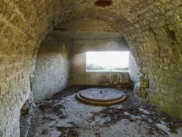 Ligne Maginot - BB7 - CHARLEMONT NORD - (Blockhaus pour canon) - L'intérieur de la casemate.