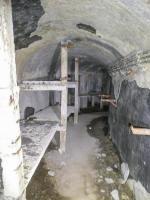 Ligne Maginot - SELOGES - (Ouvrage d'infanterie) - Casernement
Alignement de lits 