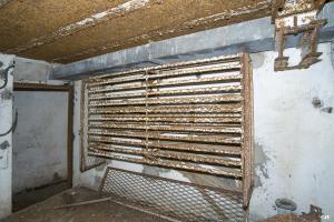 Ligne Maginot - HUBERBUSCH NORD  - C58 - (Casemate d'infanterie) - Chambre de tir
Casier à obus de 37
