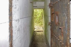 Ligne Maginot - LANGHEP SUD - (Casemate d'infanterie - Simple) - Le couloir d'entrée avec la seconde porte blindée.