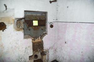 Ligne Maginot - LANGHEP SUD - (Casemate d'infanterie - Simple) - L’intérieur du créneau pour FM 24/29 de défense de la porte .