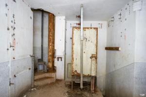 Ligne Maginot - HAUT DE L'ANGUILLE - O4 - (Observatoire d'artillerie) - L'accès à la cloche GFM et la citerne d'eau de l'observatoire