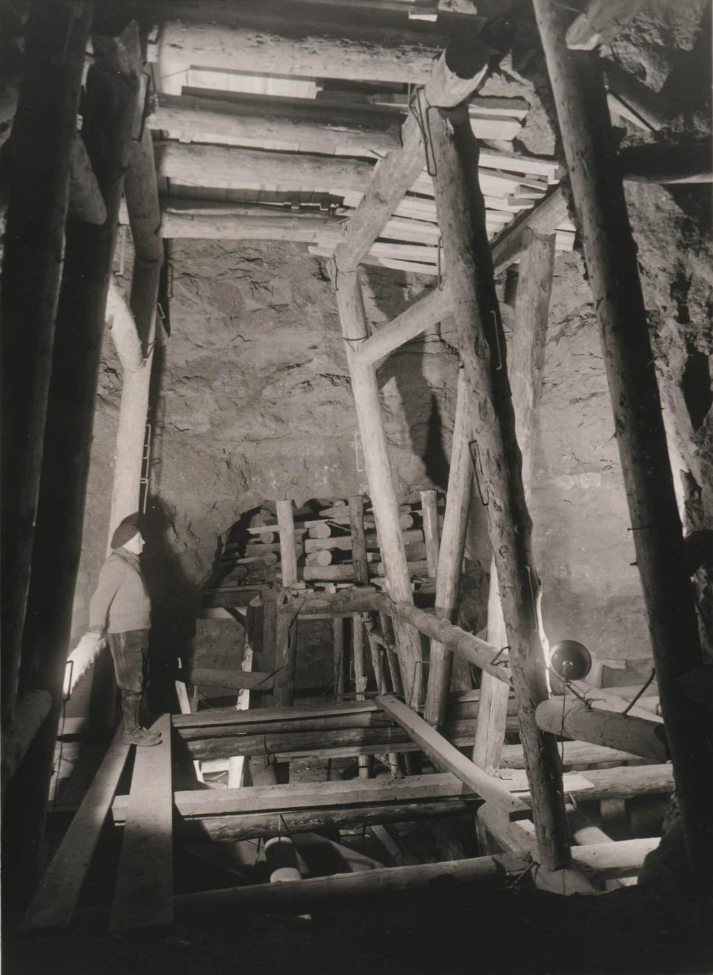Ligne Maginot - METRICH - A17 - (Ouvrage d'artillerie) - Construction de l'ouvrage par la société La Construction Générale
Photo prise aux environs de 1932
Percement des galeries et locaux  - Pierre BRIAND