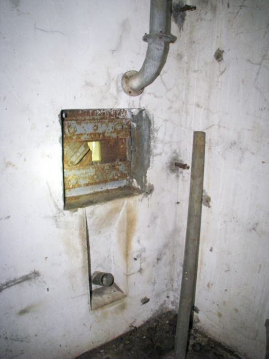 Ligne Maginot - GROS BOIS - X1 (QUARTIER LUDELANGE - I/128°RIF) - (Abri) - La caponnière gauche