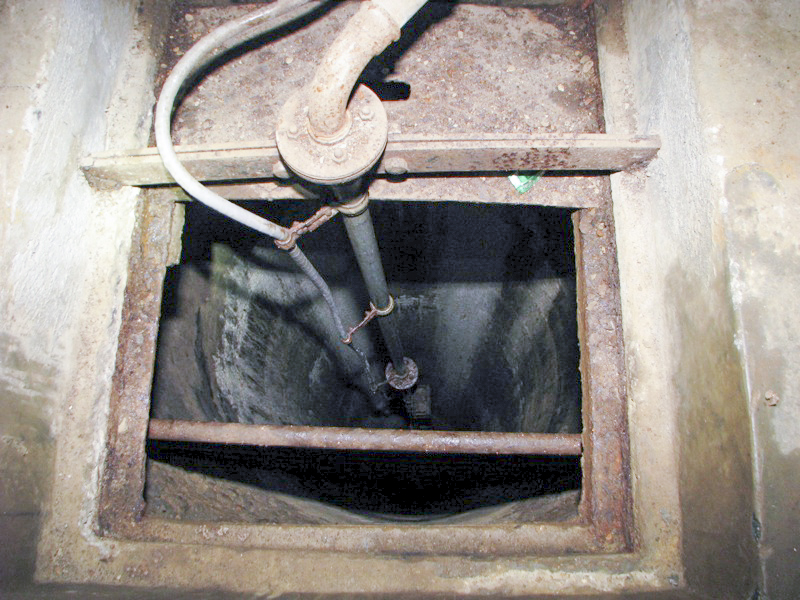 Ligne Maginot - GROS BOIS - X1 (QUARTIER LUDELANGE - I/128°RIF) - (Abri) - Le puits de l'abri