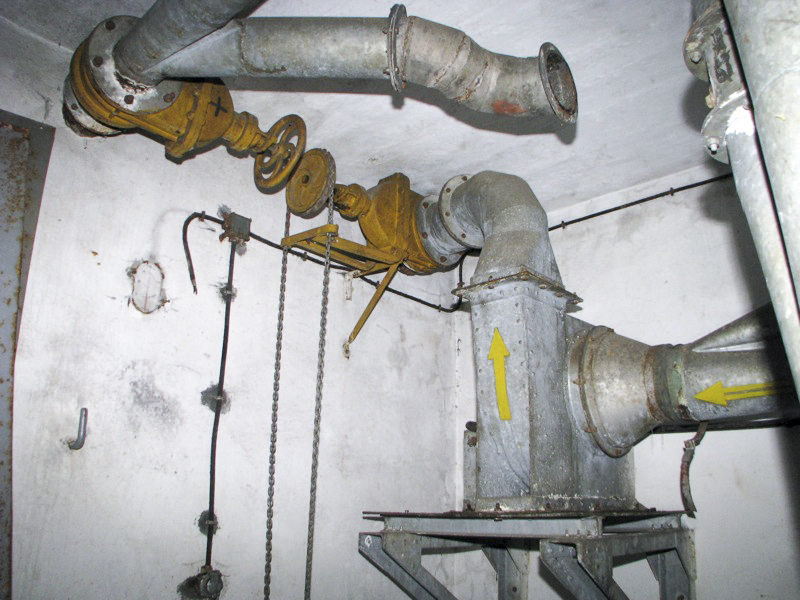 Ligne Maginot - GROS BOIS - X1 (QUARTIER LUDELANGE - I/128°RIF) - (Abri) - Le ventilateur air vicié et de tirage de la cuisinière - Antoine SCHOEN