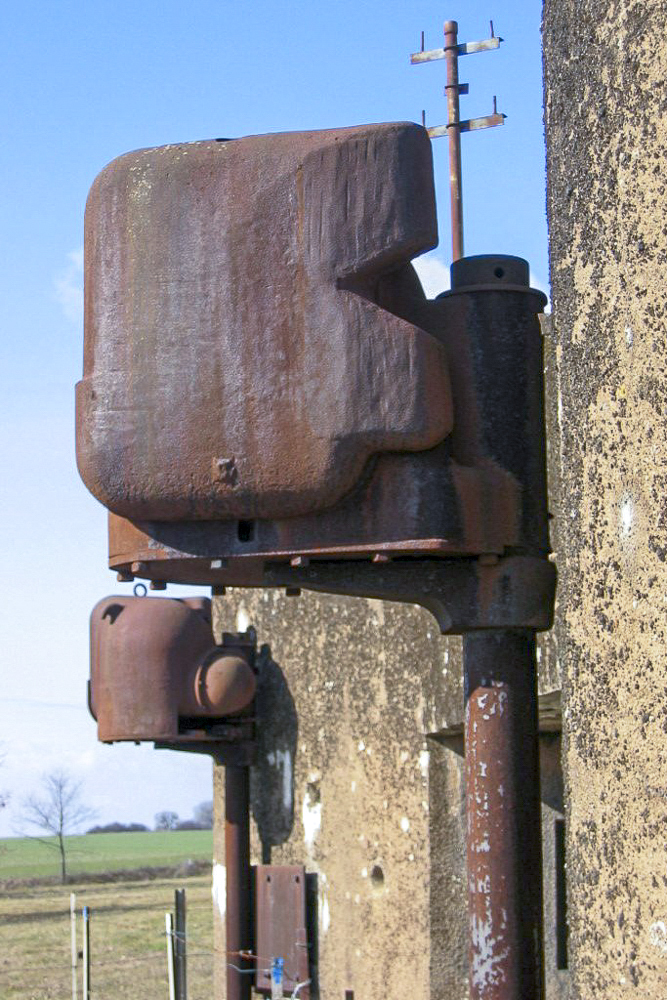 Ligne Maginot - GRAND LOT - C36 - (Casemate d'infanterie - Double) - Cloches blindées pour projecteurs - Michel Teiten