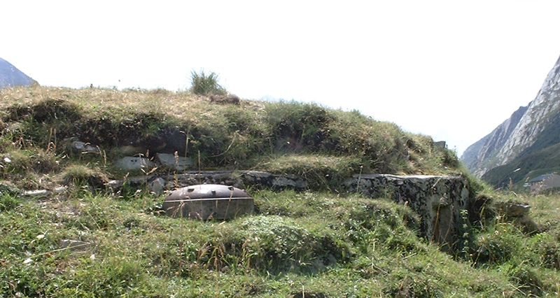 Ligne Maginot - SELOGES - (Ouvrage d'infanterie) - Bloc 3
Créneau ouest et cloche par éléments