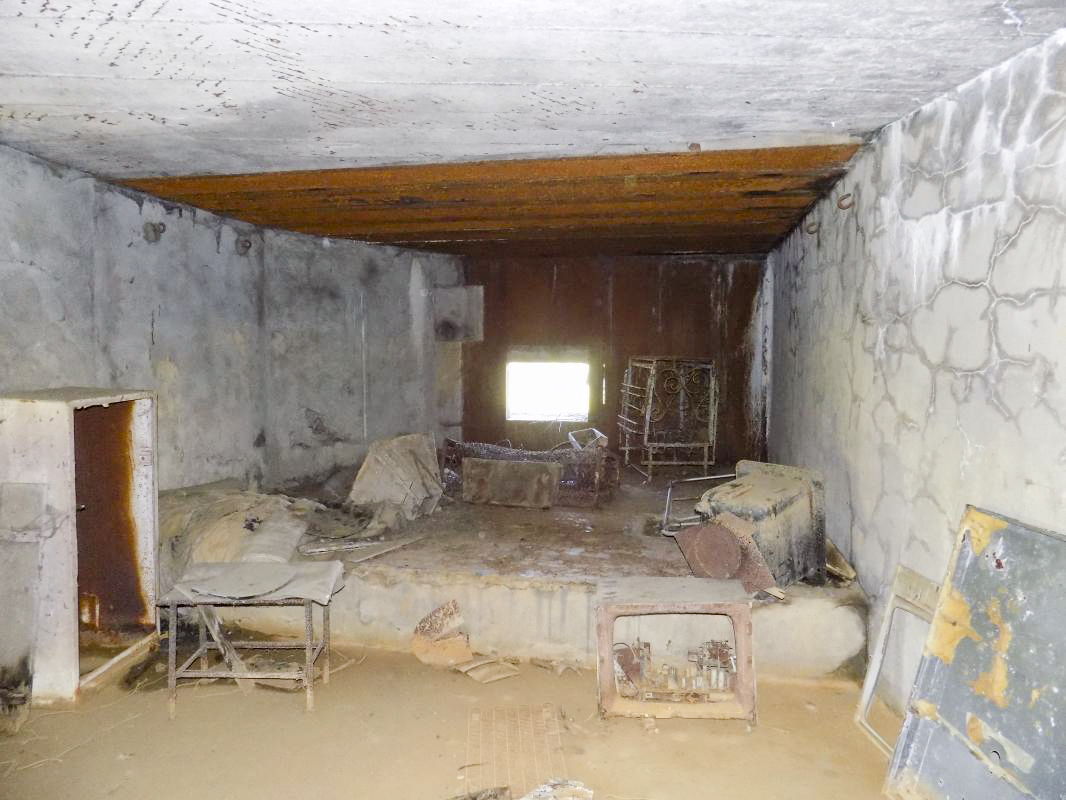 Ligne Maginot - A100 - LA CHAUSSEE - LE FAUNAN - (Blockhaus lourd type STG / STG-FCR - Double) - Créneau AC vers l'ouest