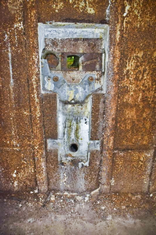 Ligne Maginot - BOIS DE KLANG - X24 (QUARTIER KLANG - III/164° RIF) - (Abri) - Entrée gauche
FM de défense de la façade