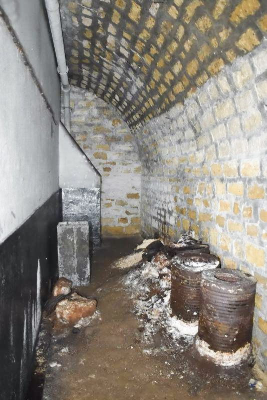 Ligne Maginot - BOIS DE KLANG - X24 (QUARTIER KLANG - III/164° RIF) - (Abri) - Toilettes - urinoir - Daniel Froehly