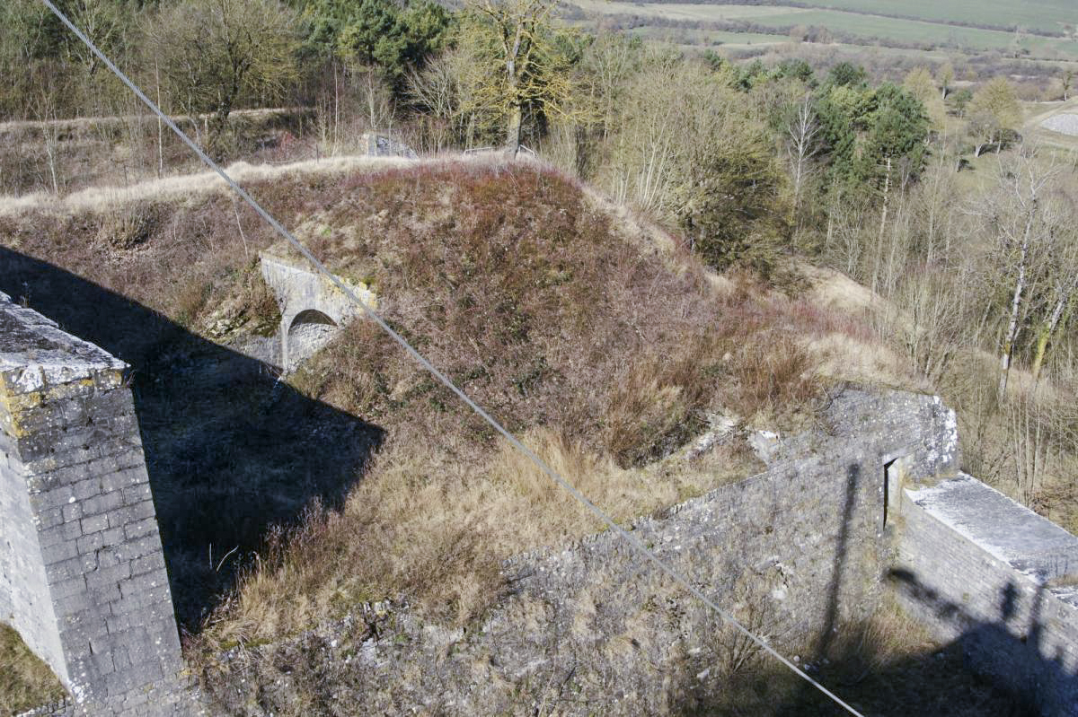 Ligne Maginot - BB7 - CHARLEMONT NORD - (Blockhaus pour canon) - 
