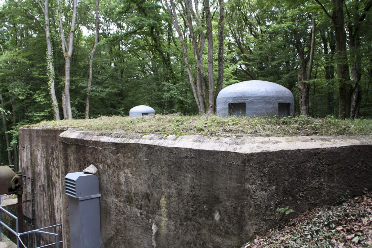 Ligne Maginot - HUBERBUSCH NORD  - C58 - (Casemate d'infanterie) - Les cloches GFM - EVA Philippe