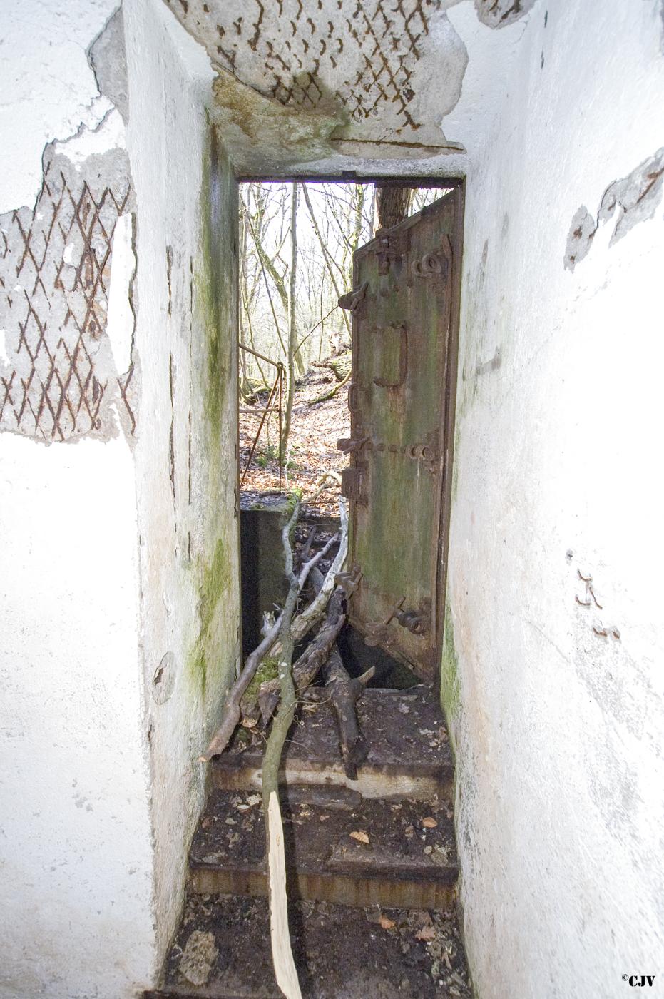 Ligne Maginot - HUBERBUSCH NORD  - C58 - (Casemate d'infanterie - Simple) - Entrée avec pont de fortune - Lia VERMEULEN