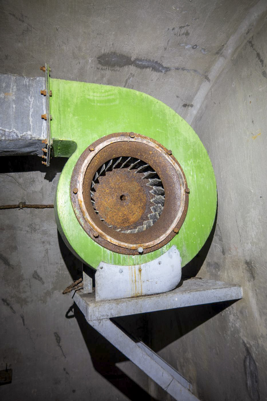 Ligne Maginot - CHENES BRULES - X23 - (Abri) - Chambre du ventilateur à côté de la cage d'escalier du coffre Sud - Michel Teiten