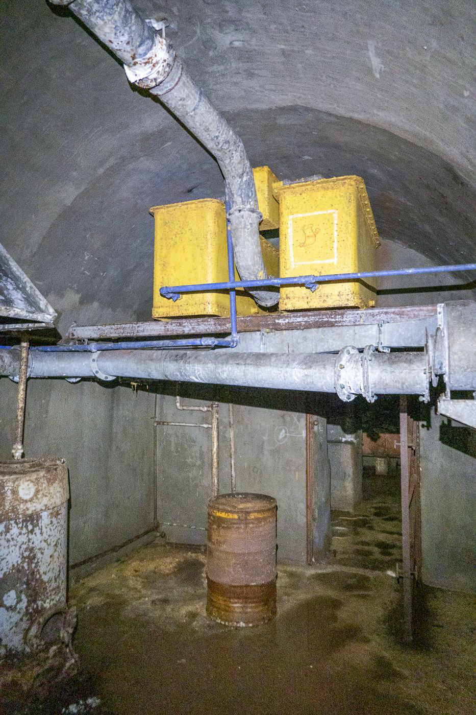 Ligne Maginot - CHENES BRULES - X23 - (Abri) - Cuisine
Réservoirs d'eau - Michel Teiten