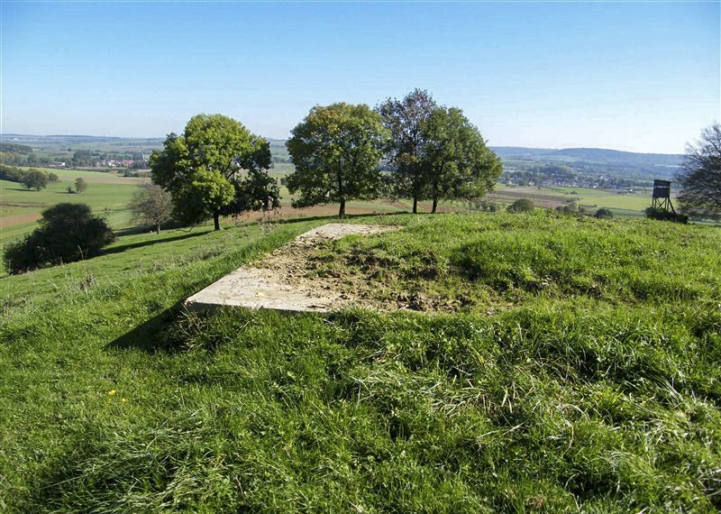 Ligne Maginot - O46 - SONNENBERG - (Observatoire d'artillerie) - L'observatoire avec le blockhaus Sonnenberg 2 au 2nd plan