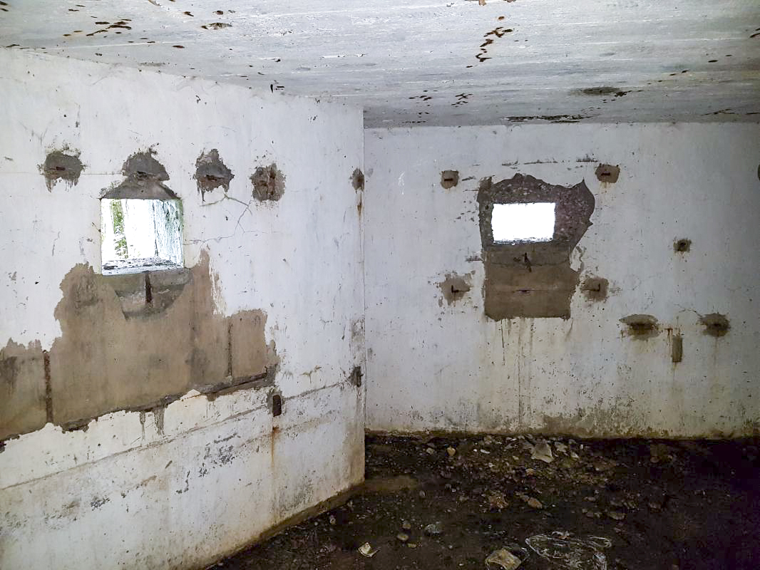 Ligne Maginot - BB9 - (Blockhaus pour arme infanterie) - Créneaux intérieur