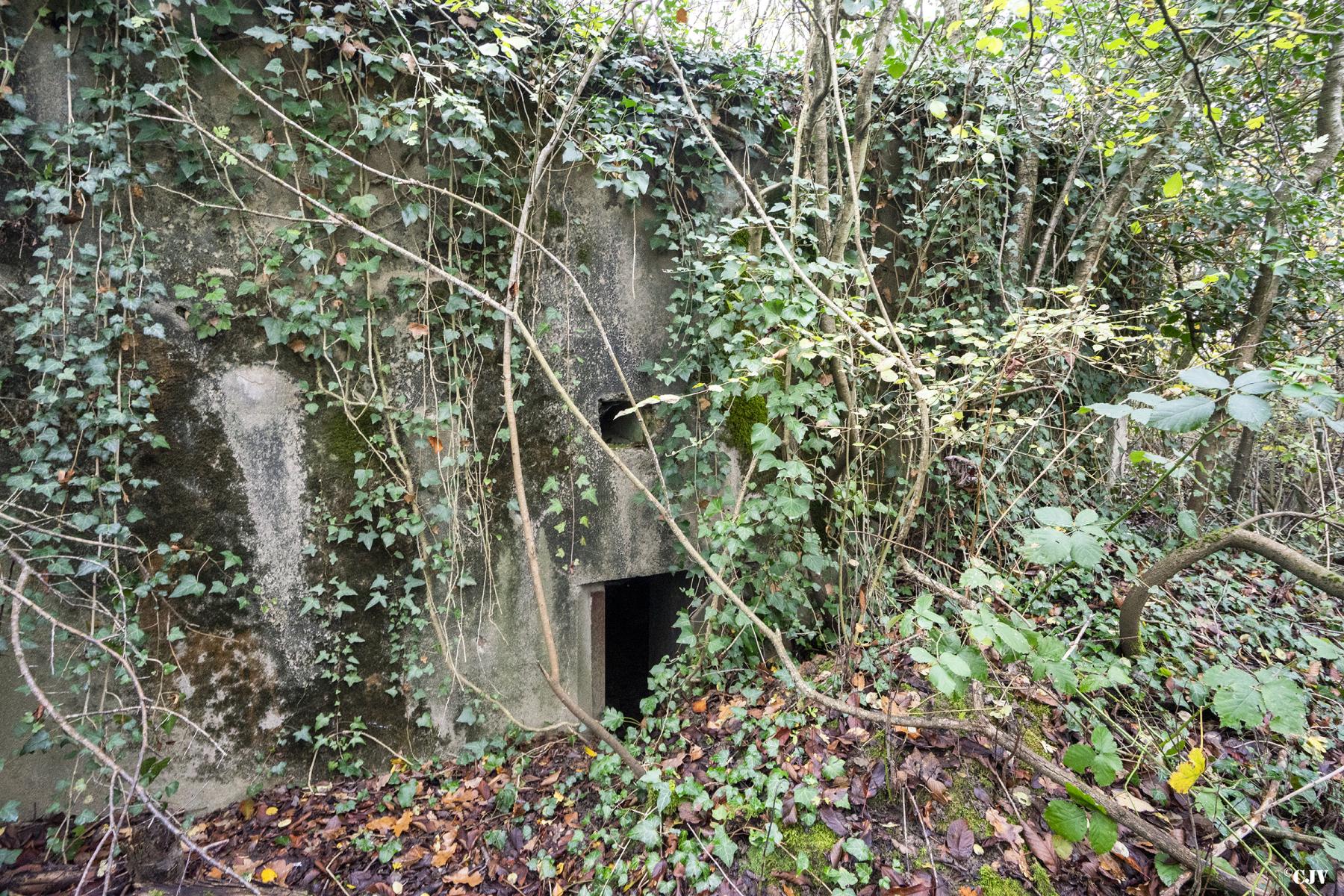 Ligne Maginot - BB311 - (Blockhaus pour arme infanterie) - L'entrée - Lia VERMEULEN