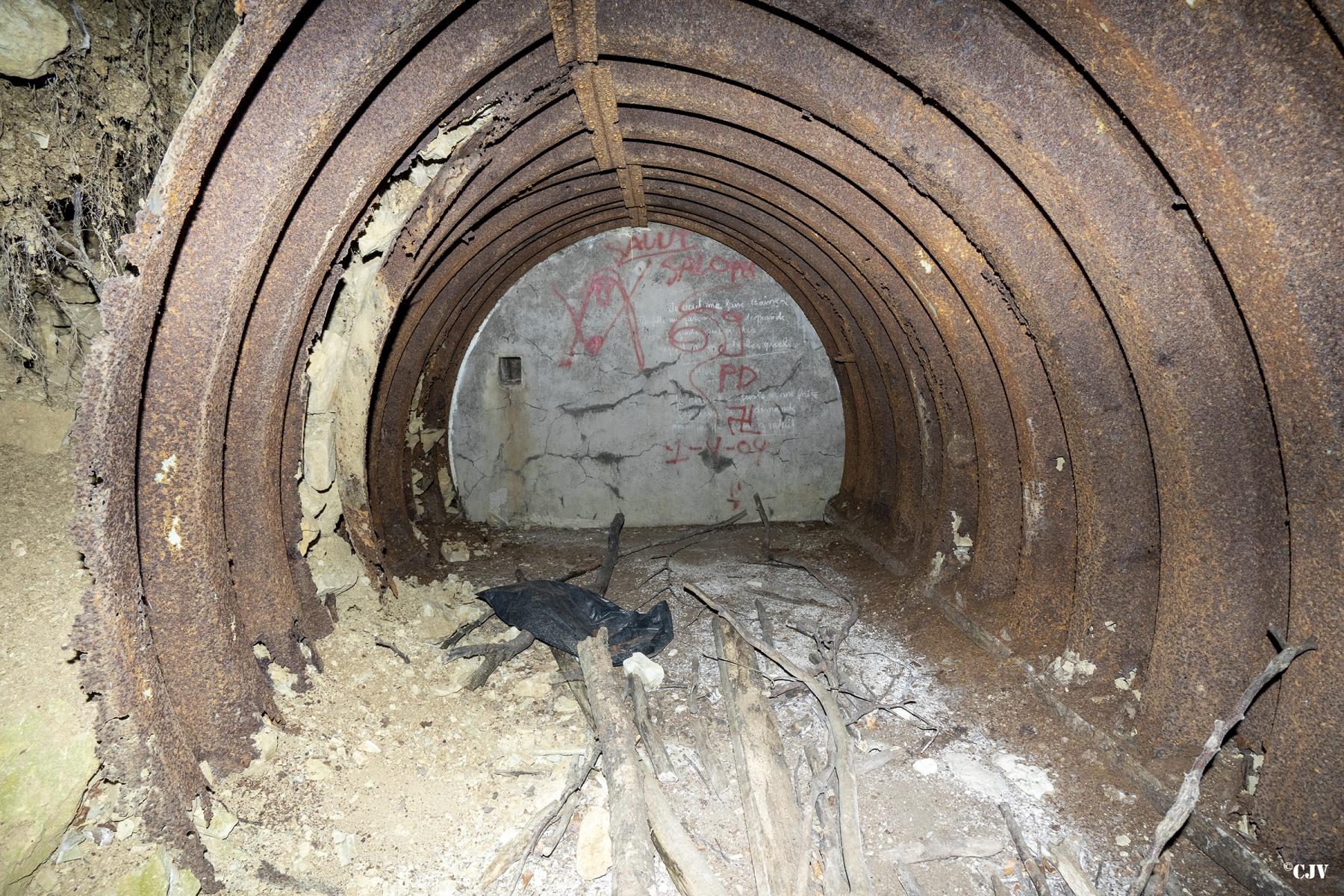 Ligne Maginot - SCHIDELBERG (QUARTIER TéTERCHEN - II/161° RIF) - (PC de Quartier) - Abri tôle métro de droite - Lia VERMEULEN