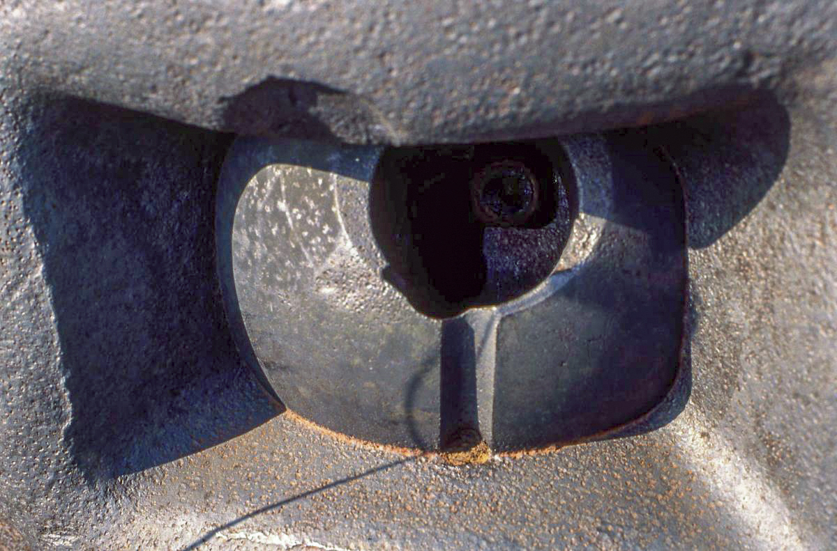 Ligne Maginot - EINSELING NORD - C72 - (Casemate d'infanterie) - Détail d'une rotule de créneau type B
