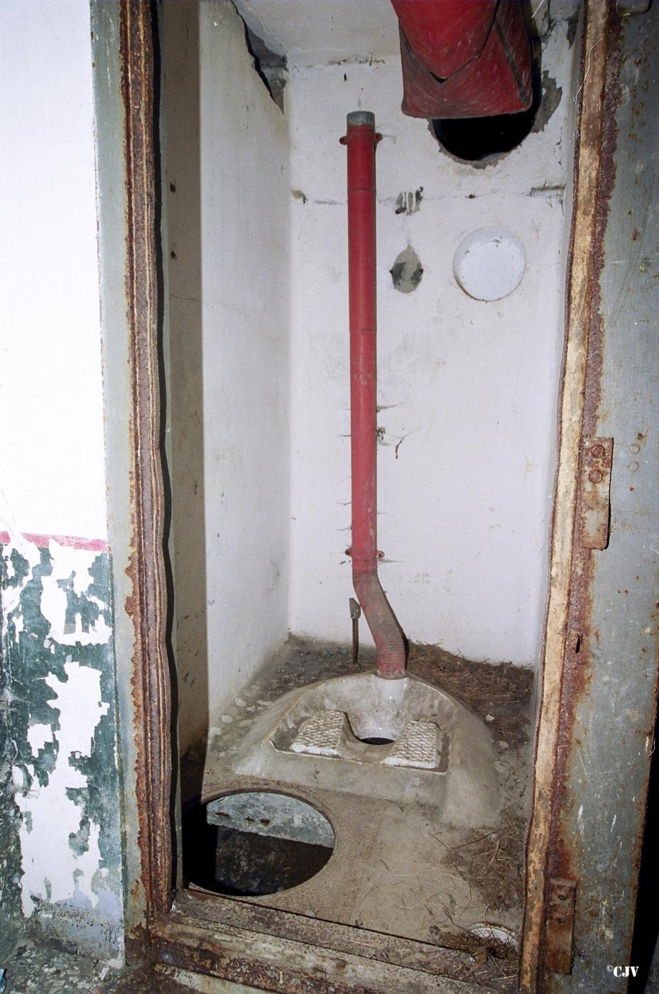 Ligne Maginot - QUATRE VENTS NORD - C74 - (Casemate d'infanterie - Simple) - Les latrines