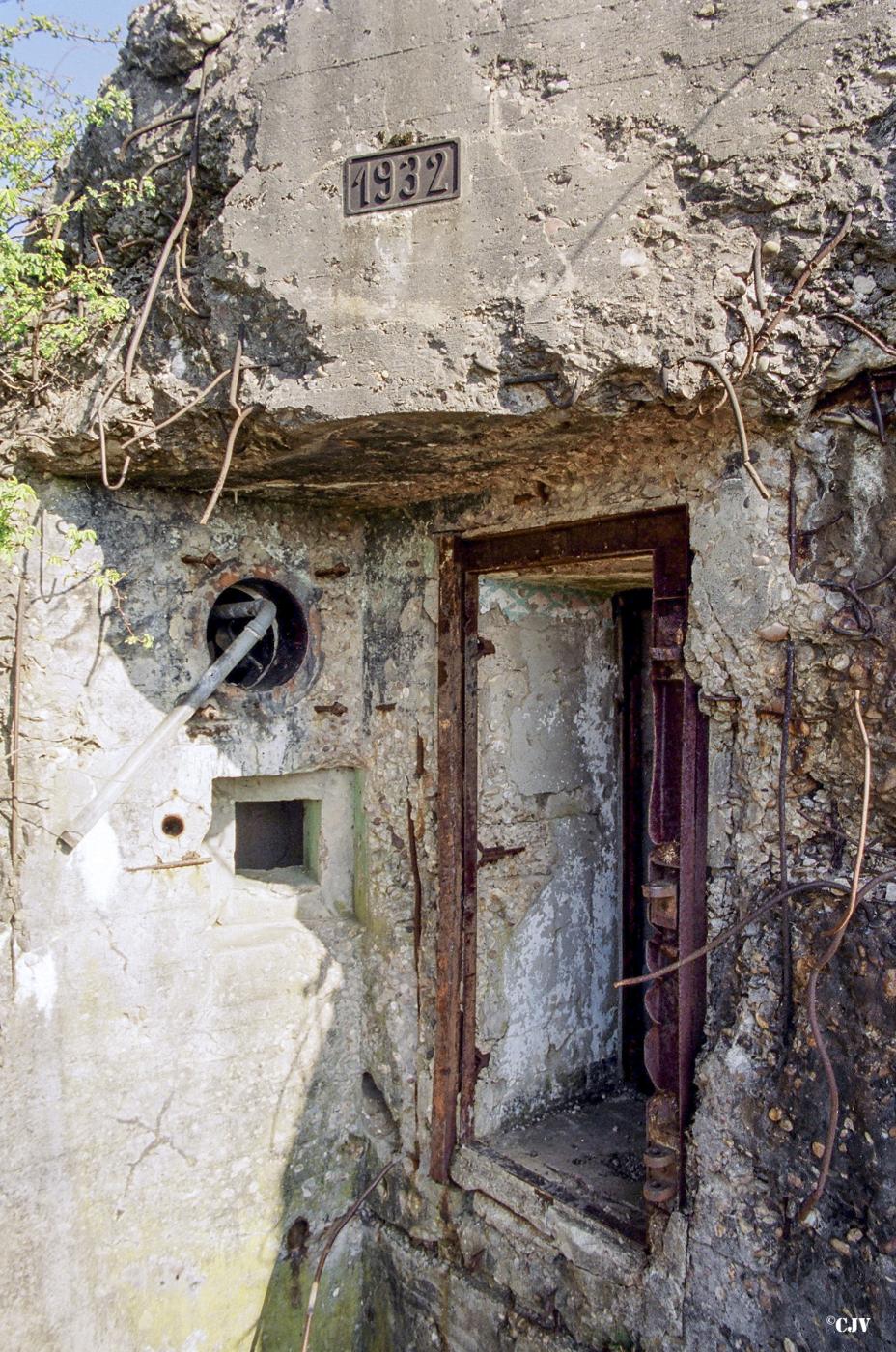 Ligne Maginot - QUATRE VENTS SUD - C75 - (Casemate d'infanterie - Simple) - 