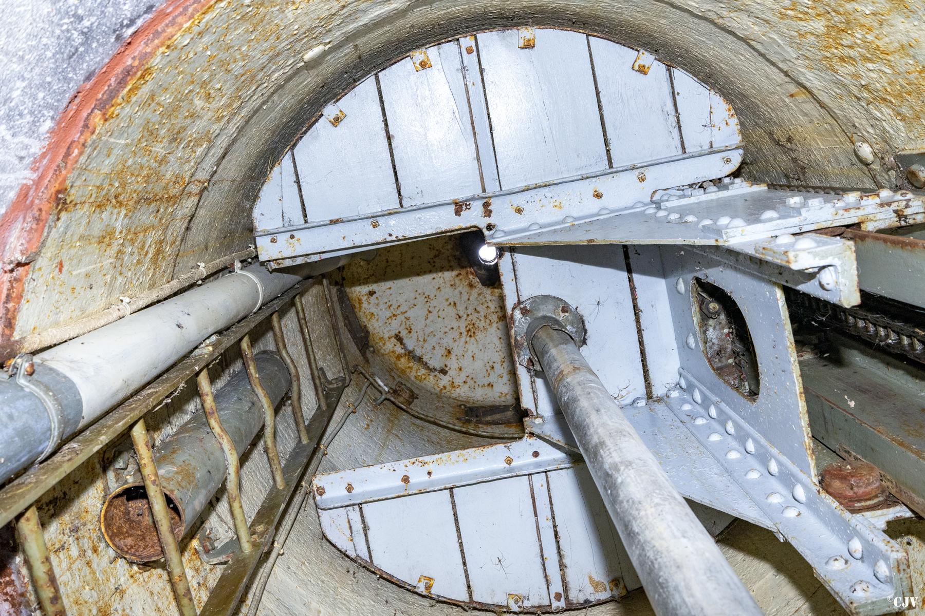 Ligne Maginot - BOUST - O13 - (Observatoire d'artillerie) - Cloche GFM - Lia VERMEULEN