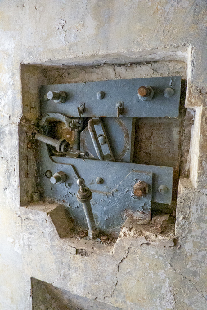 Ligne Maginot - JANUS - (Ouvrage d'artillerie) - Bloc 1
Créneau FM de défense rapprochée, côté entrée hommes - Michel Teiten