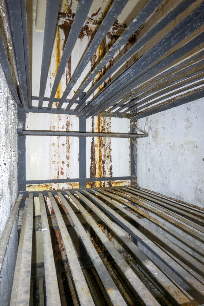 Ligne Maginot - JANUS - (Ouvrage d'artillerie) - Bloc 1
Lits dans le bloc entrée - Michel Teiten