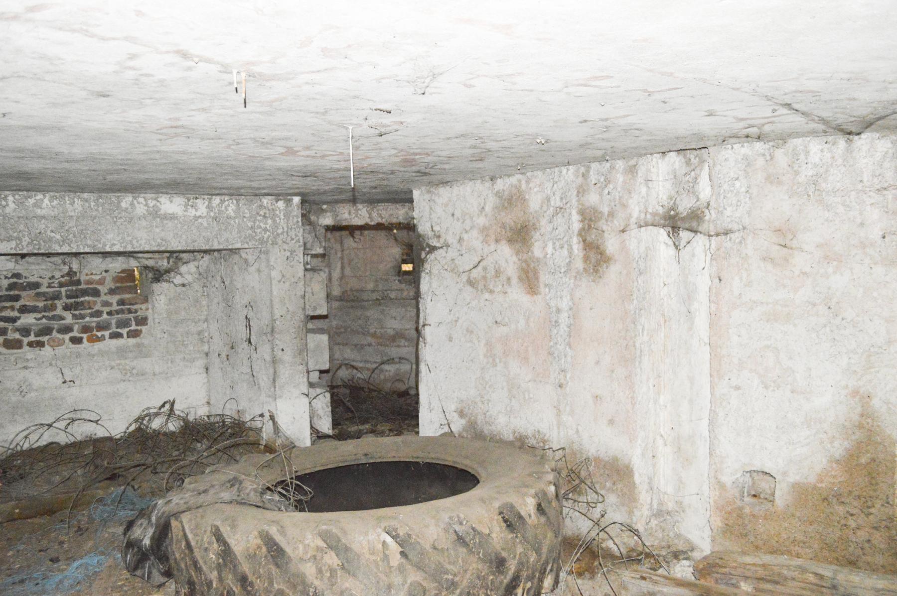 Ligne Maginot - DIAMANT - (Blockhaus lourd type STG / STG-FCR - Double) - Passage vers l'oreillon - ukmaginot