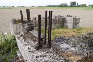 Ligne Maginot - BEF 340 - BLONDE RUE SUD - (Blockhaus pour canon) - 