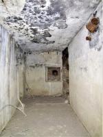 Ligne Maginot - SPORENINSEL - (Casemate d'infanterie - Double) - L'entrée de la casemate et le créneau FM de défense rapprochée