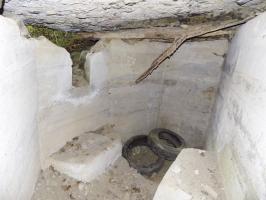 Ligne Maginot - BB54B - LA TERRE NOBLESSE SUD 2 - (Blockhaus pour arme infanterie) - Notez les restes des poutres de support en bois