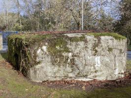 Ligne Maginot - BB75 - BERTHAUCOURT SUD - (Blockhaus pour arme infanterie) - Coté droite et l'entrée