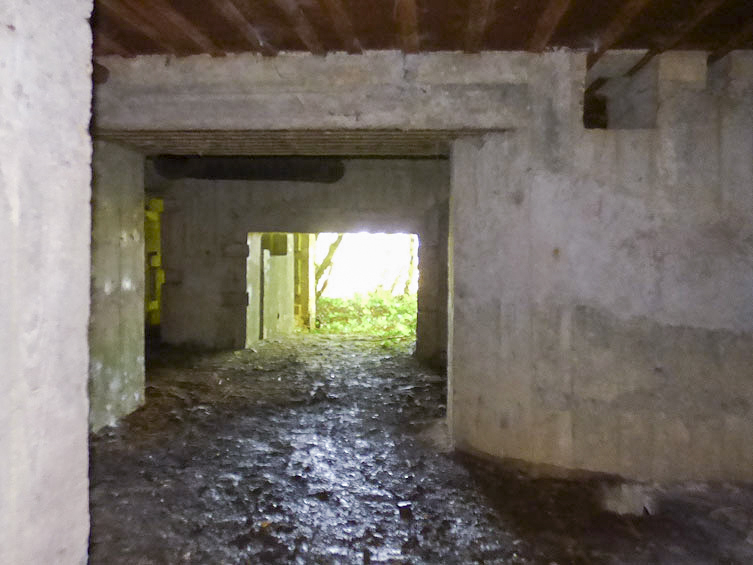 Ligne Maginot - CEZF-11 - BRIQUETERIE OUEST - (Casemate d'infanterie) - 