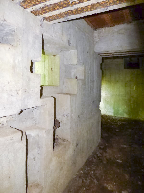Ligne Maginot - CEZF-11 - BRIQUETERIE OUEST - (Casemate d'infanterie) - 