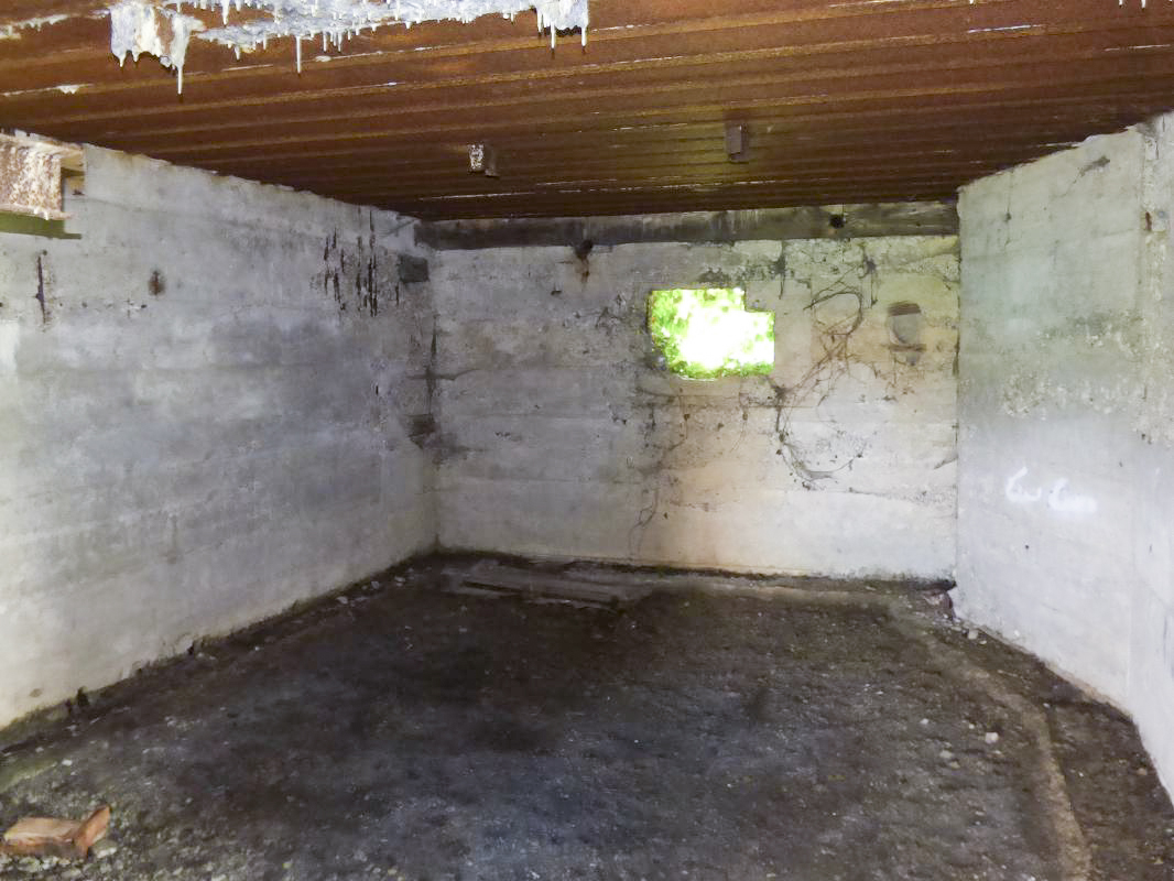 Ligne Maginot - CEZF-14 - POIX-TERRON OUEST - (Casemate d'infanterie - Double) - 