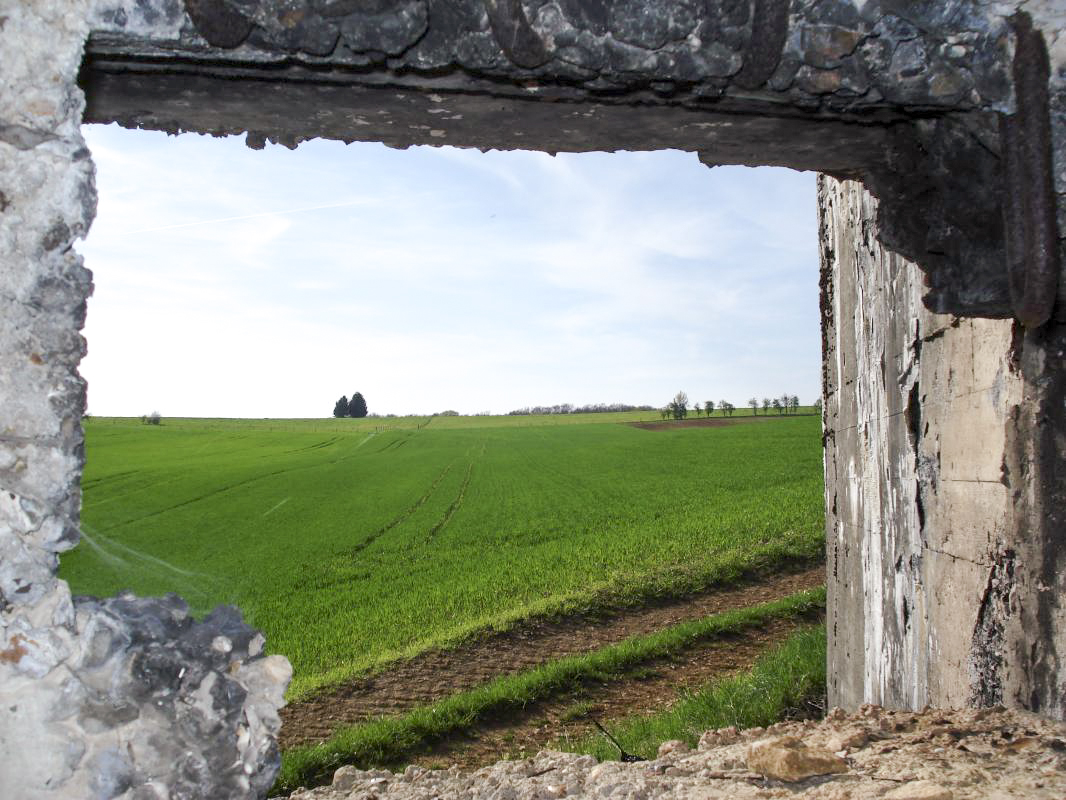 Ligne Maginot - CEZF-14 - POIX-TERRON OUEST - (Casemate d'infanterie - Double) - Vue vers l'ouest