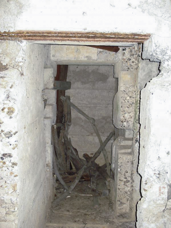 Ligne Maginot - CEZF-15 - CIMETIERE DE MONTIGNY - (Casemate d'infanterie - Double) - L'entrée hommes