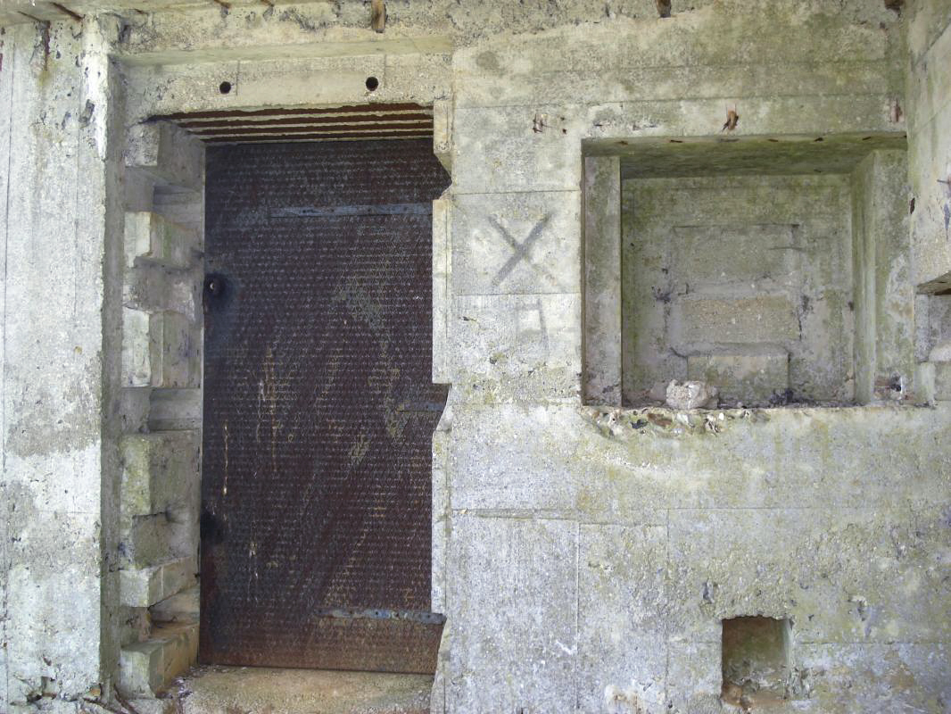 Ligne Maginot - CEZF-16 - POIX TERRON EST - (Casemate d'infanterie - Double) - L'entrée hommes