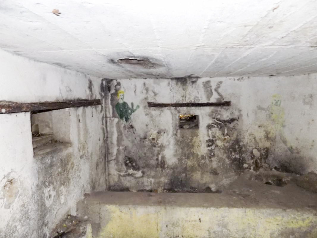 Ligne Maginot - BB52 - MAIRUPT - (Blockhaus pour canon) - Faces gauche, créneau AC et frontal, créneau FM