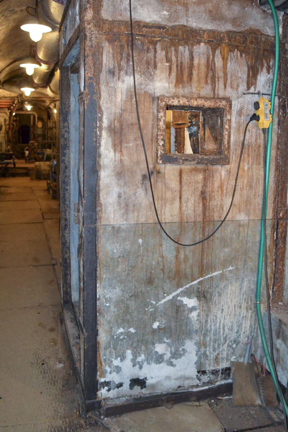 Ligne Maginot - GALGENBERG - A15 - (Ouvrage d'artillerie) - Cabine téléphonique de l'usine. - Jules Mathieu