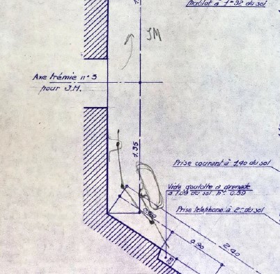 Ligne Maginot - Tampons et volets de protection des trémies pour arme d'infanterie - Implantation du bras articulé de la casemate pour JM du bloc nord de Ste AGNES