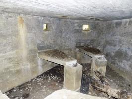 Ligne Maginot - 24A - BOIS DE FLIZE EST - (Blockhaus pour canon) - Les créneaux Hotchkiss de faces frontale et frontale/droite.