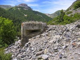 Ligne Maginot - LE PRA (LP)  - (AVANT POSTE) - (Ouvrage d'infanterie) - Bloc 5
Vue prise depuis le bloc 3.