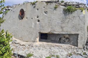 Ligne Maginot - CONCHETAS - CONQUET (OC) - (Ouvrage d'infanterie) - Bloc 7
Vue rapprochée du créneau pour Poste Optique