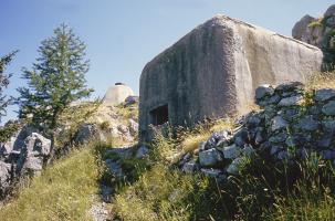 Ligne Maginot - CONCHETAS - CONQUET (OC) - (Ouvrage d'infanterie) - Bloc 5
Le bloc 4 est à l'arrière plan