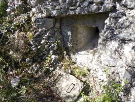 Ligne Maginot - CASTES RUINES (CR) - (Ouvrage d'infanterie) - Bloc 3
Deuxième créneau avec son obturateur